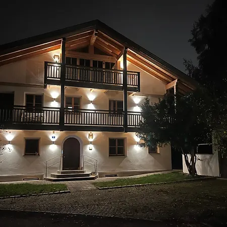 Barrierefreie 3-zi.-ferienwohnung Mit Gartenzugang In Ruhiger, Zentrumsnaher Lage *